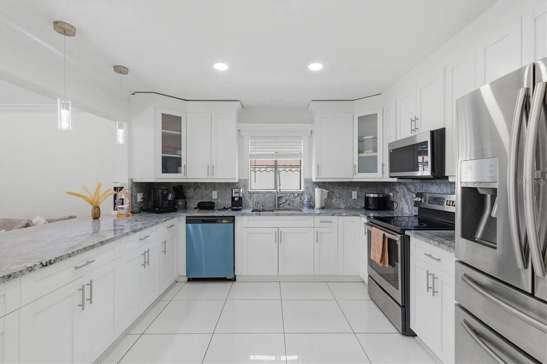 6611 N Hale Avenue Tampa FL 33614