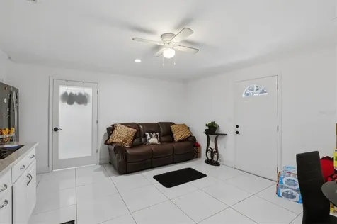6611 N Hale Avenue Tampa FL 33614