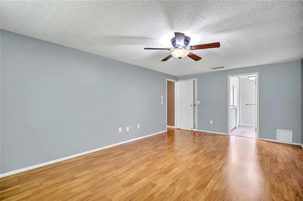 706 Sweetbriar Drive Oldsmar FL 34677