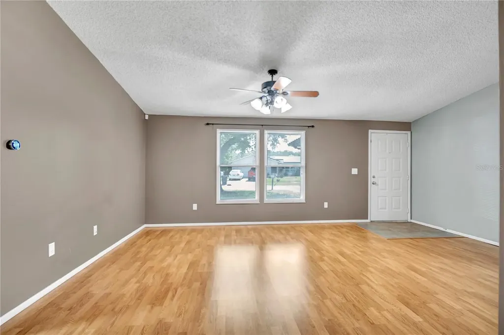 706 Sweetbriar Drive Oldsmar FL 34677