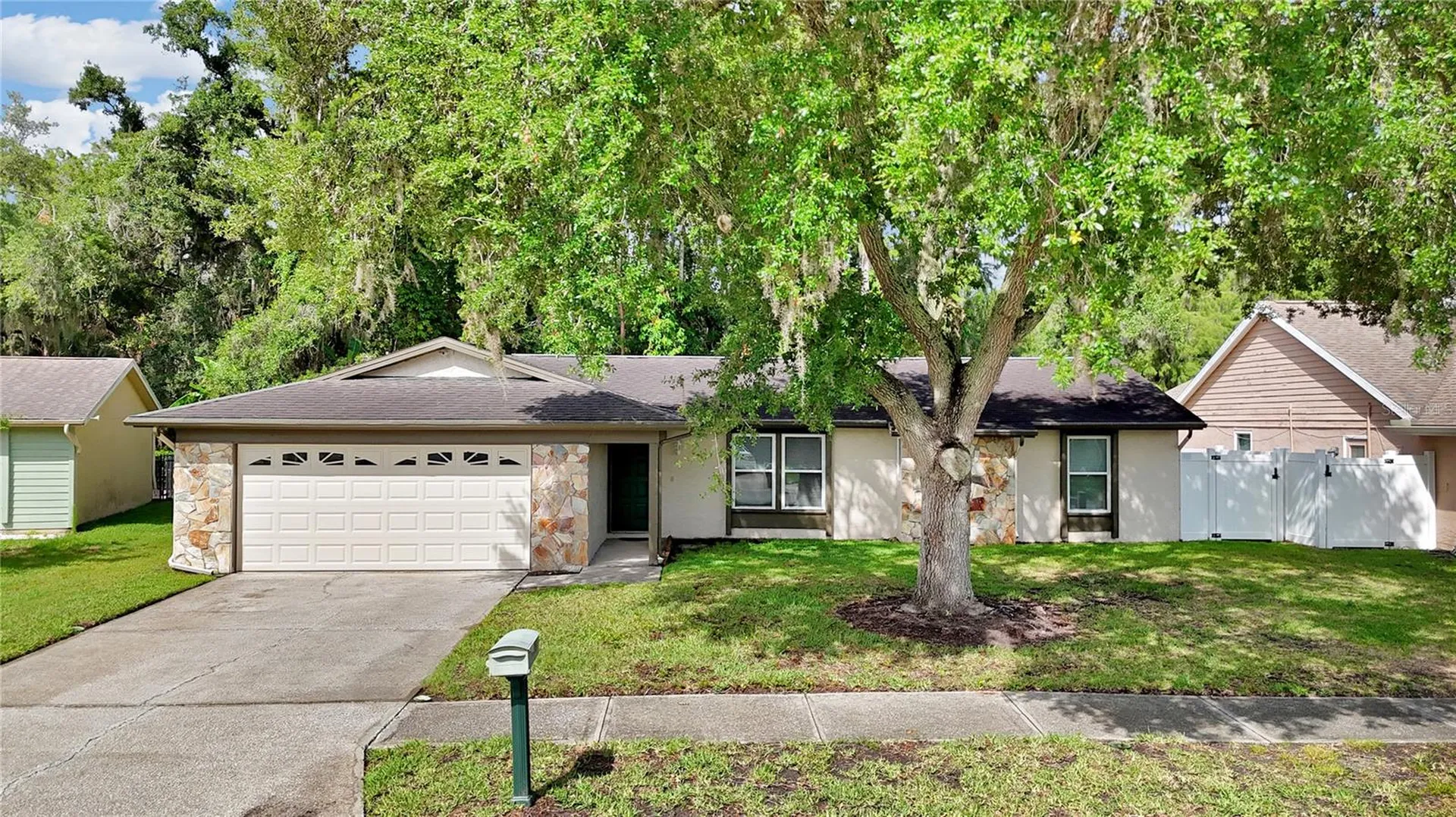 706 Sweetbriar Drive Oldsmar FL 34677