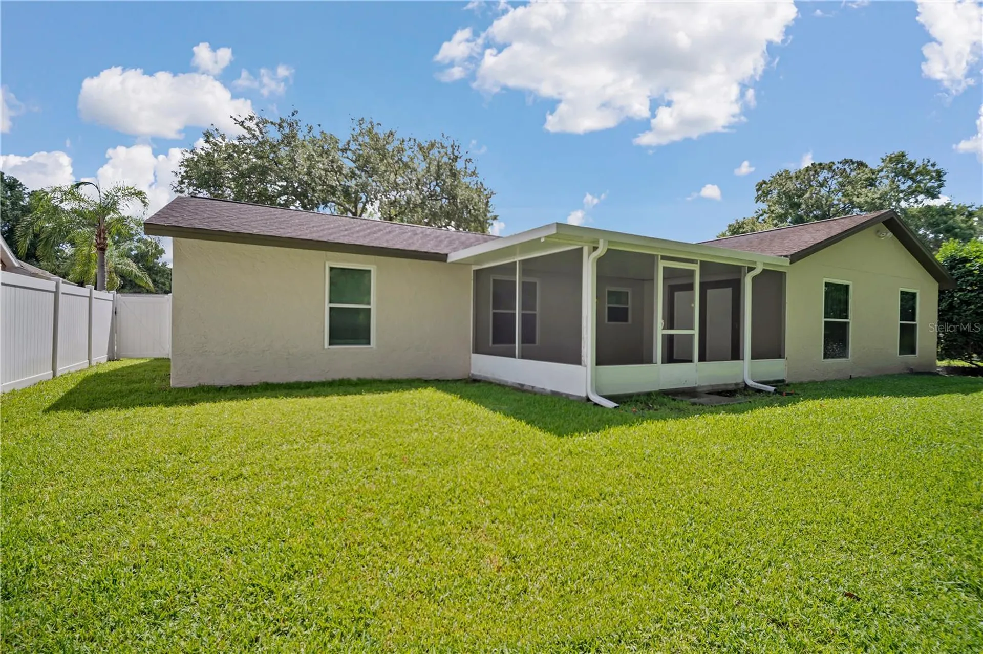 706 Sweetbriar Drive Oldsmar FL 34677