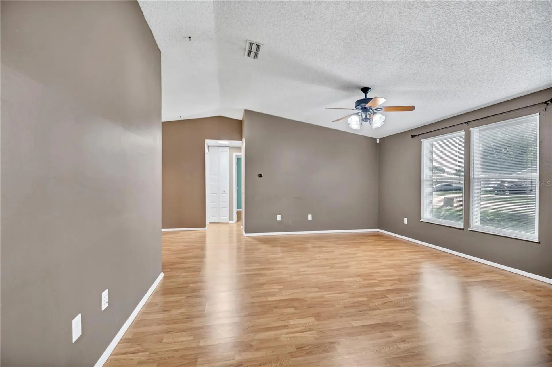 706 Sweetbriar Drive Oldsmar FL 34677