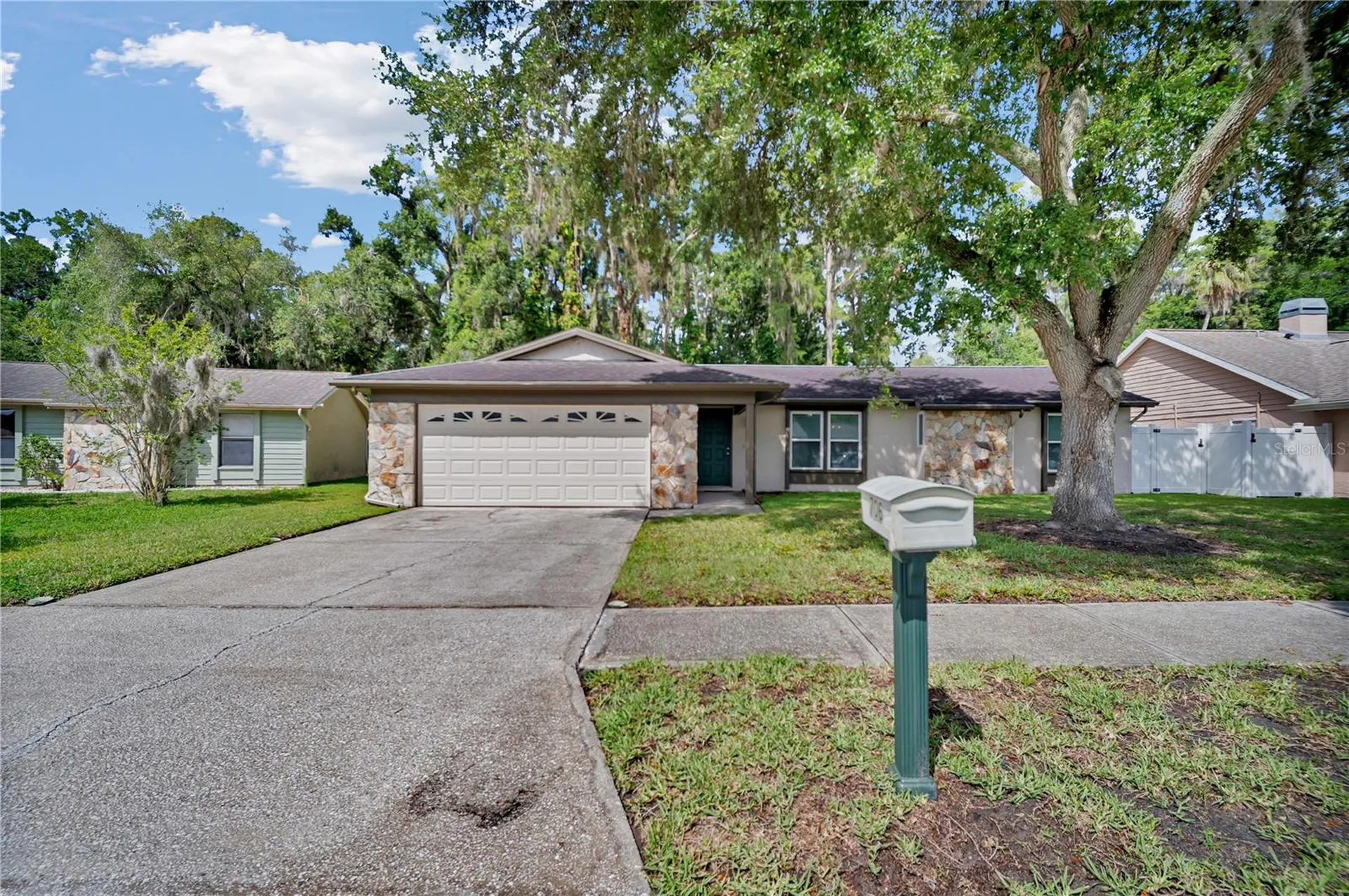 706 Sweetbriar Drive Oldsmar FL 34677