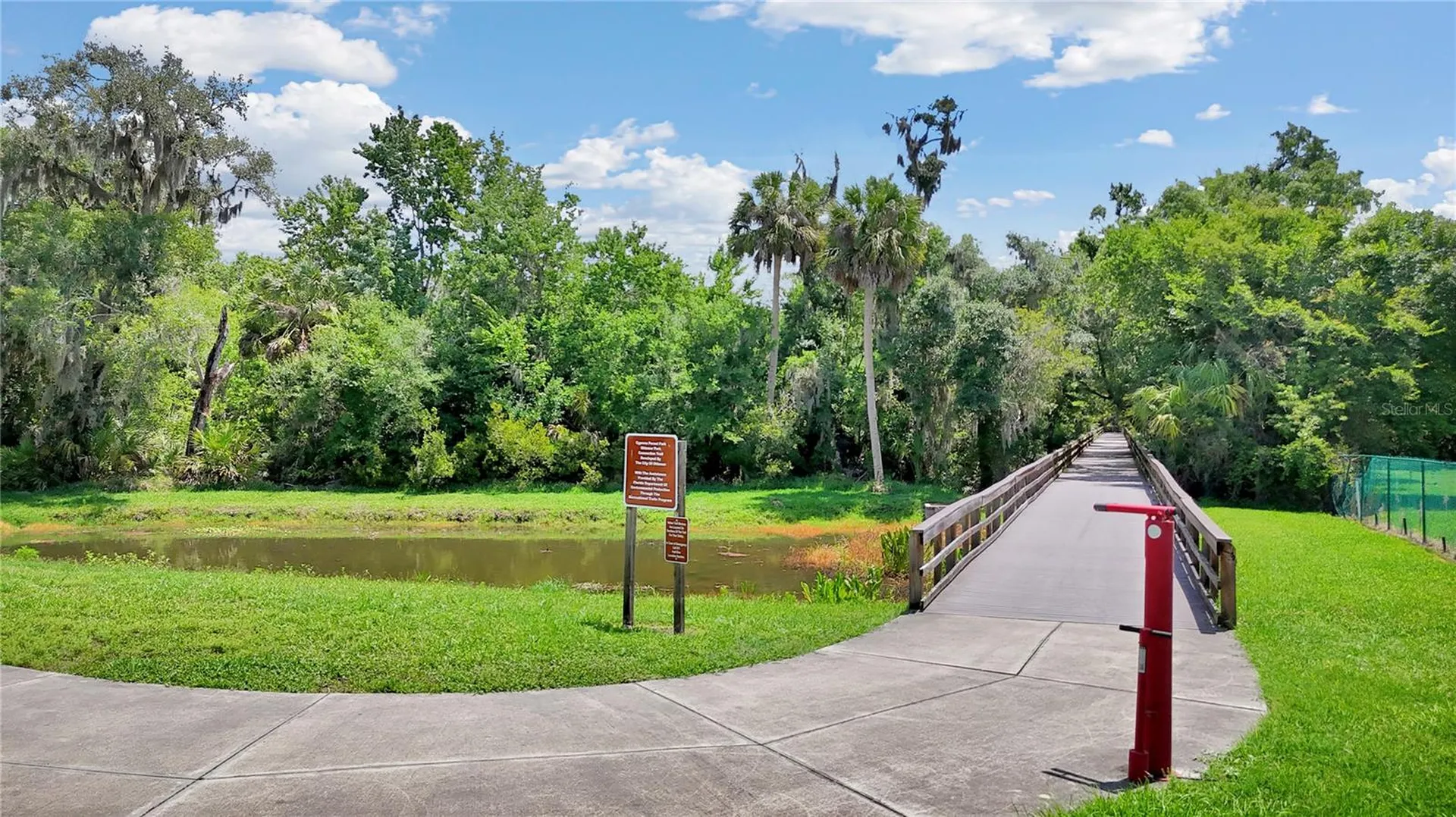 706 Sweetbriar Drive Oldsmar FL 34677