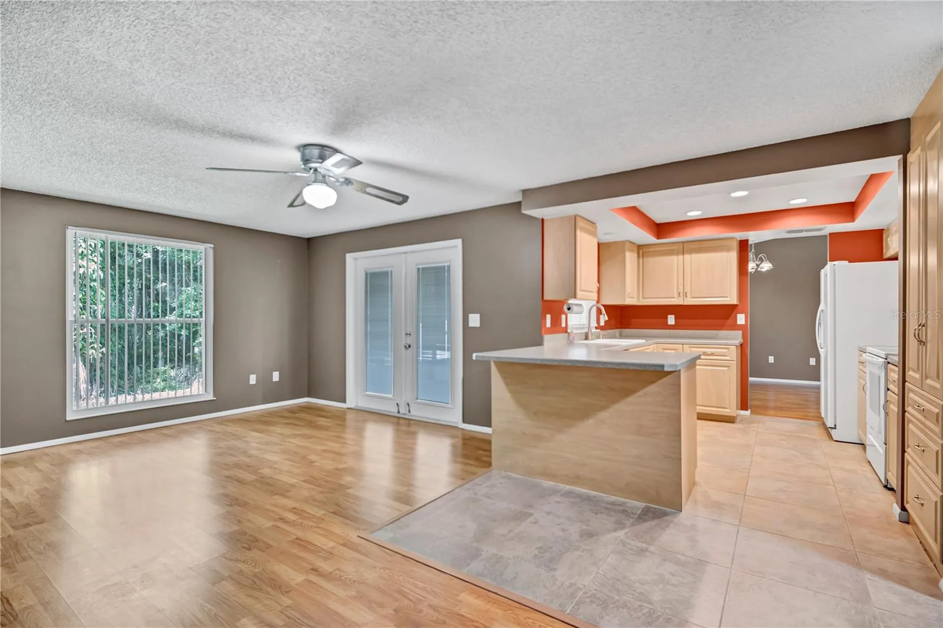 706 Sweetbriar Drive Oldsmar FL 34677