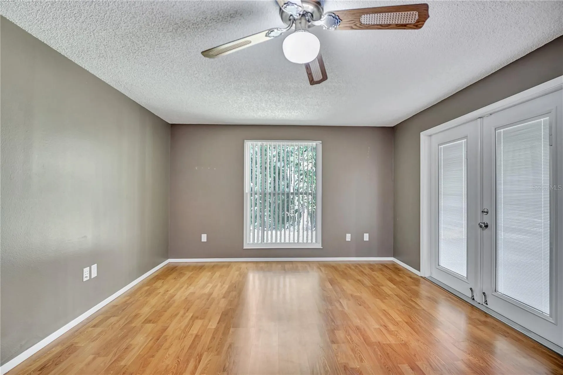 706 Sweetbriar Drive Oldsmar FL 34677