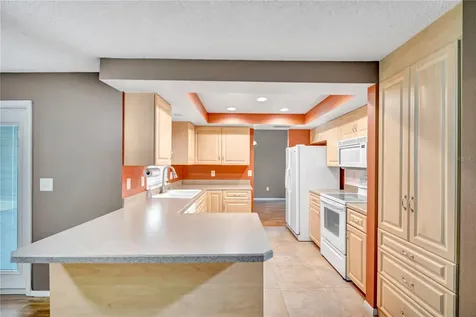 706 Sweetbriar Drive Oldsmar FL 34677