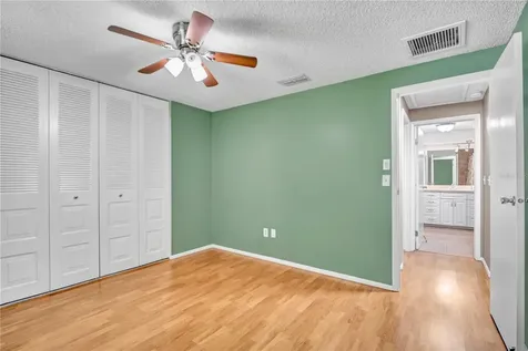 706 Sweetbriar Drive Oldsmar FL 34677