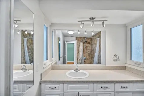 706 Sweetbriar Drive Oldsmar FL 34677