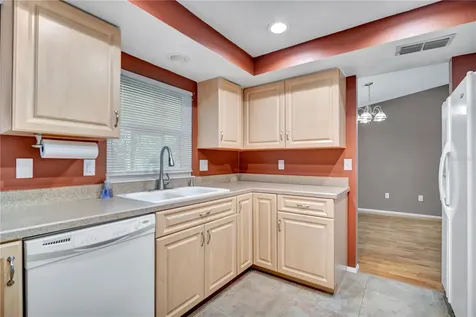 706 Sweetbriar Drive Oldsmar FL 34677