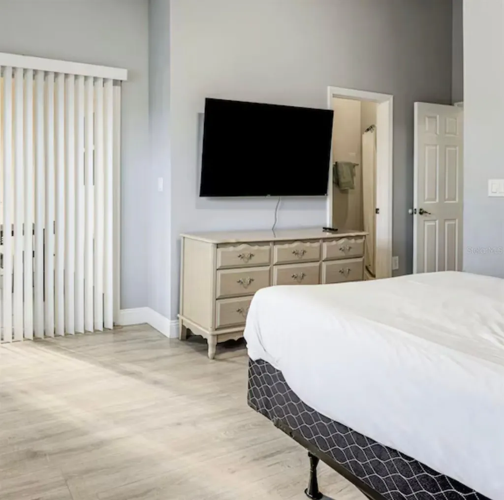 2704 Club Cortile Circle Kissimmee FL 34746