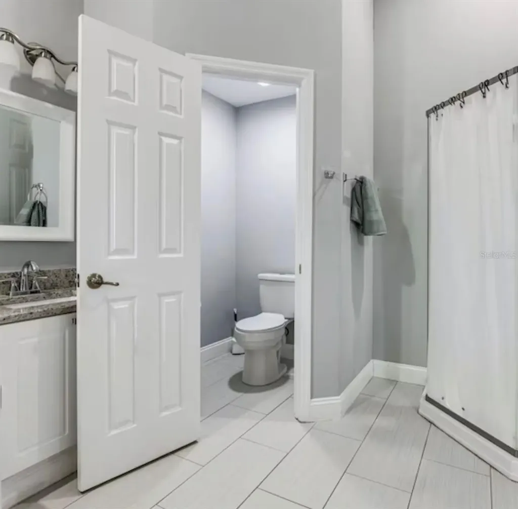 2704 Club Cortile Circle Kissimmee FL 34746