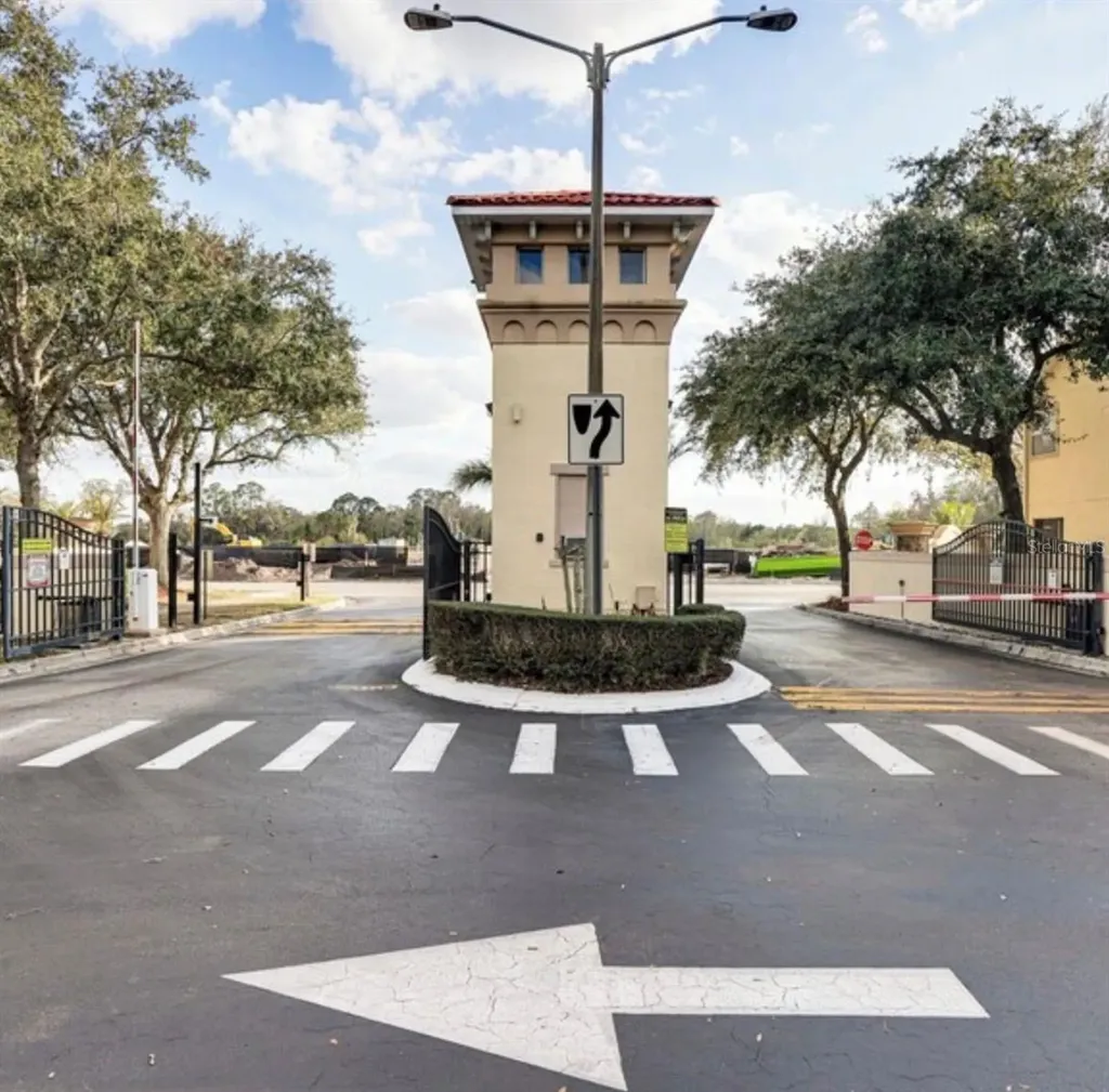 2704 Club Cortile Circle Kissimmee FL 34746