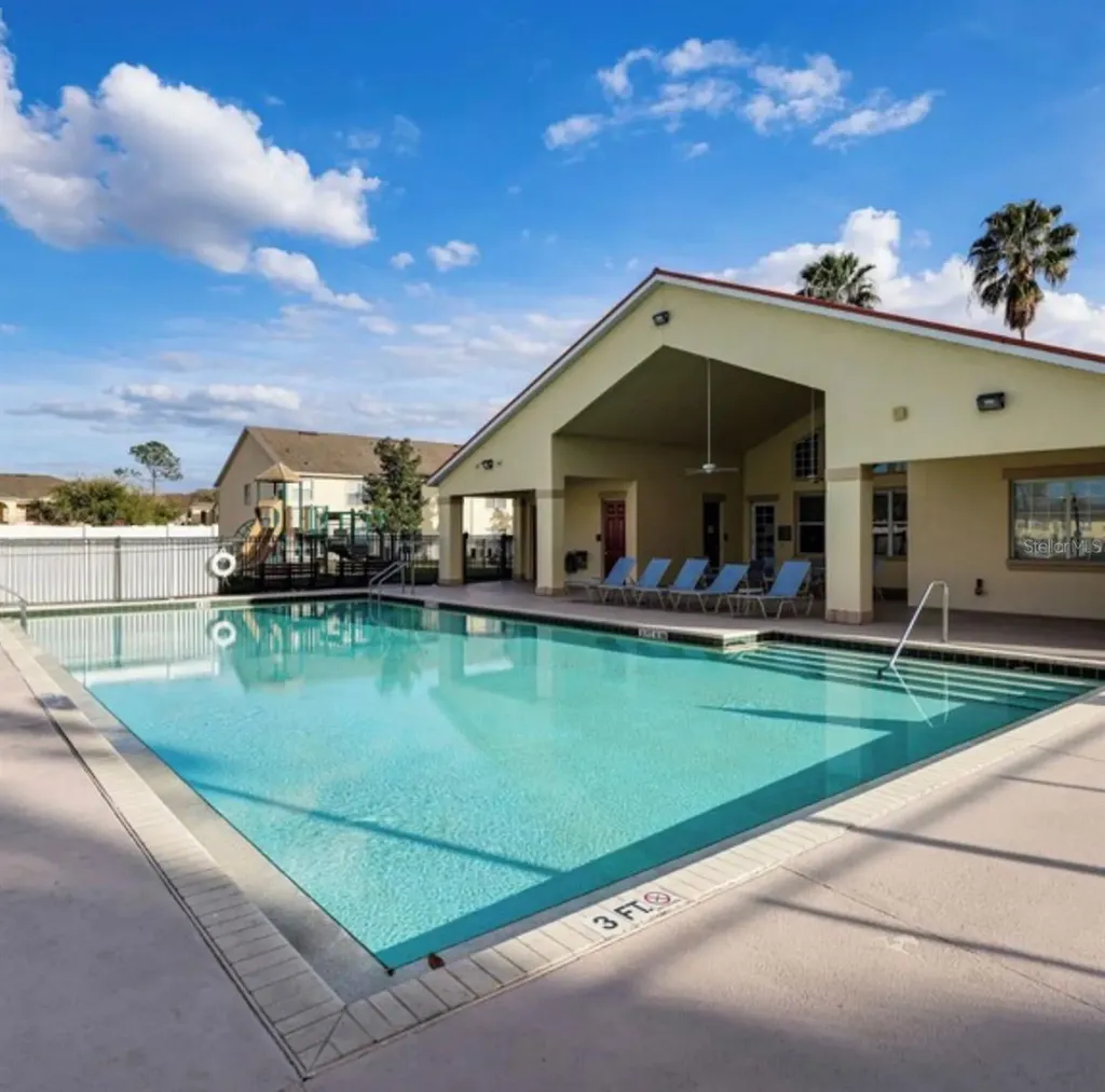 2704 Club Cortile Circle Kissimmee FL 34746