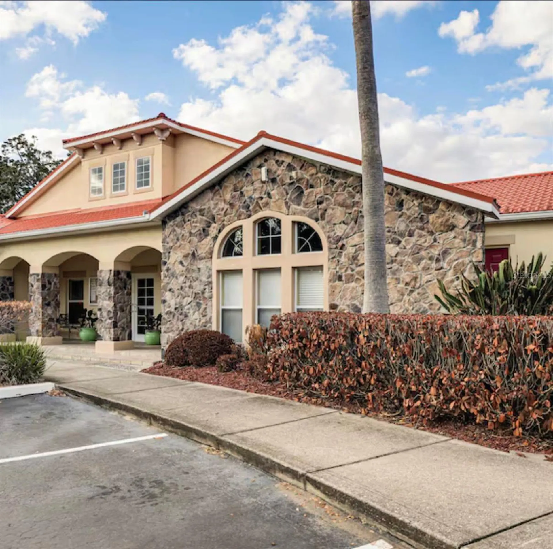 2704 Club Cortile Circle Kissimmee FL 34746