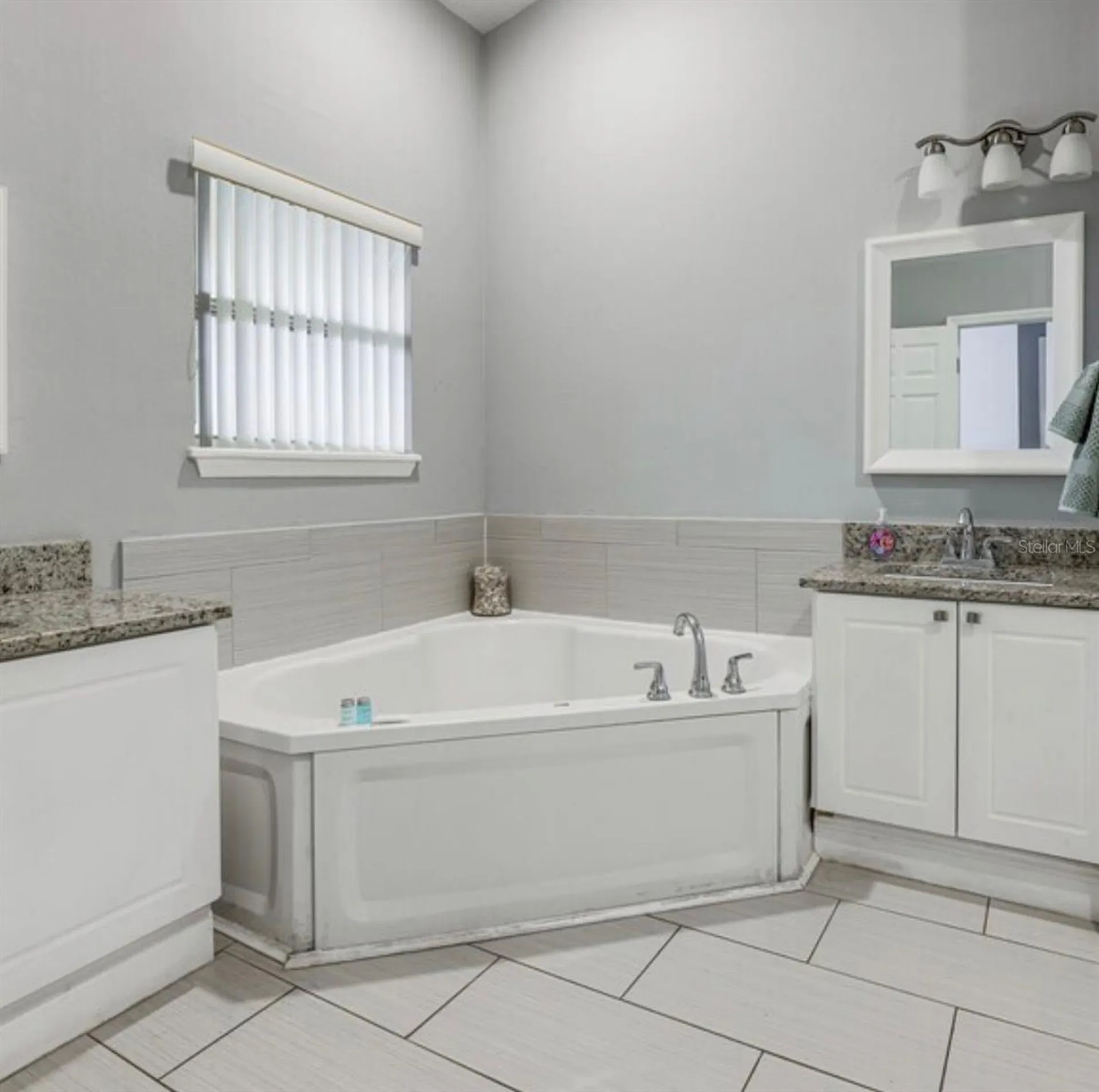 2704 Club Cortile Circle Kissimmee FL 34746