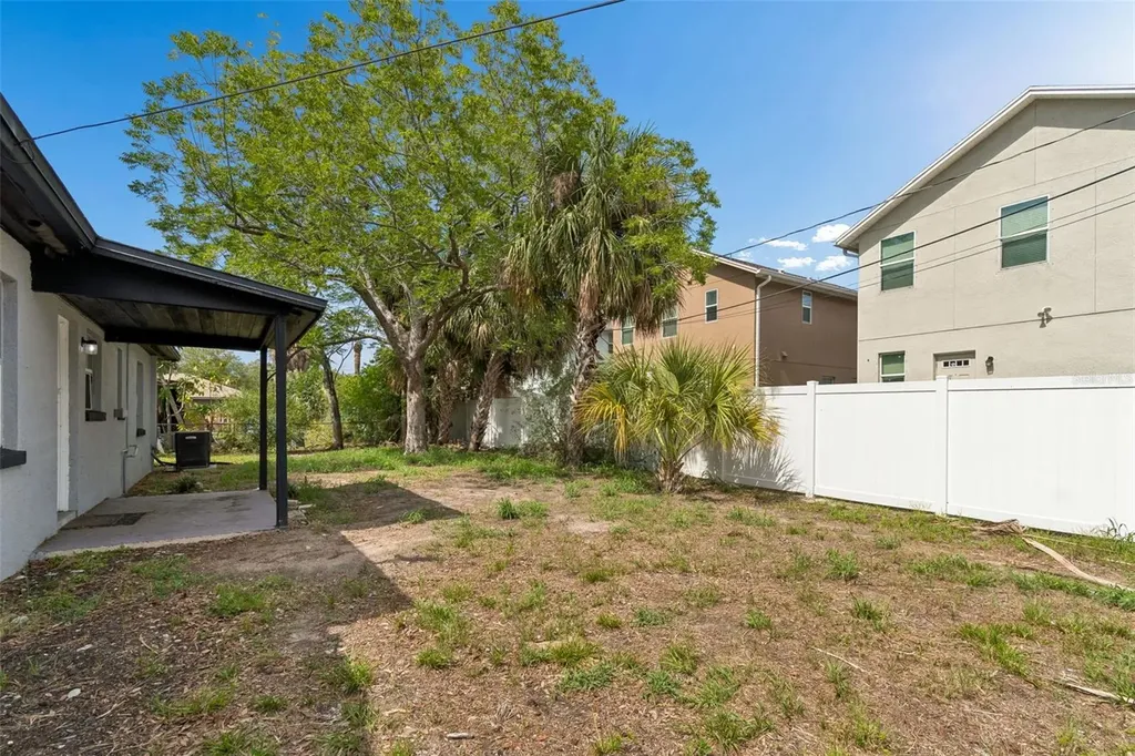 2927 Banza Street Tampa FL 33605