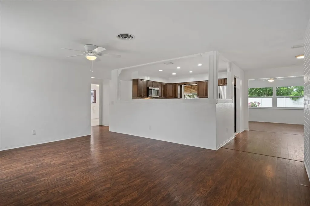 2037 67th Avenue S St Petersburg FL 33712