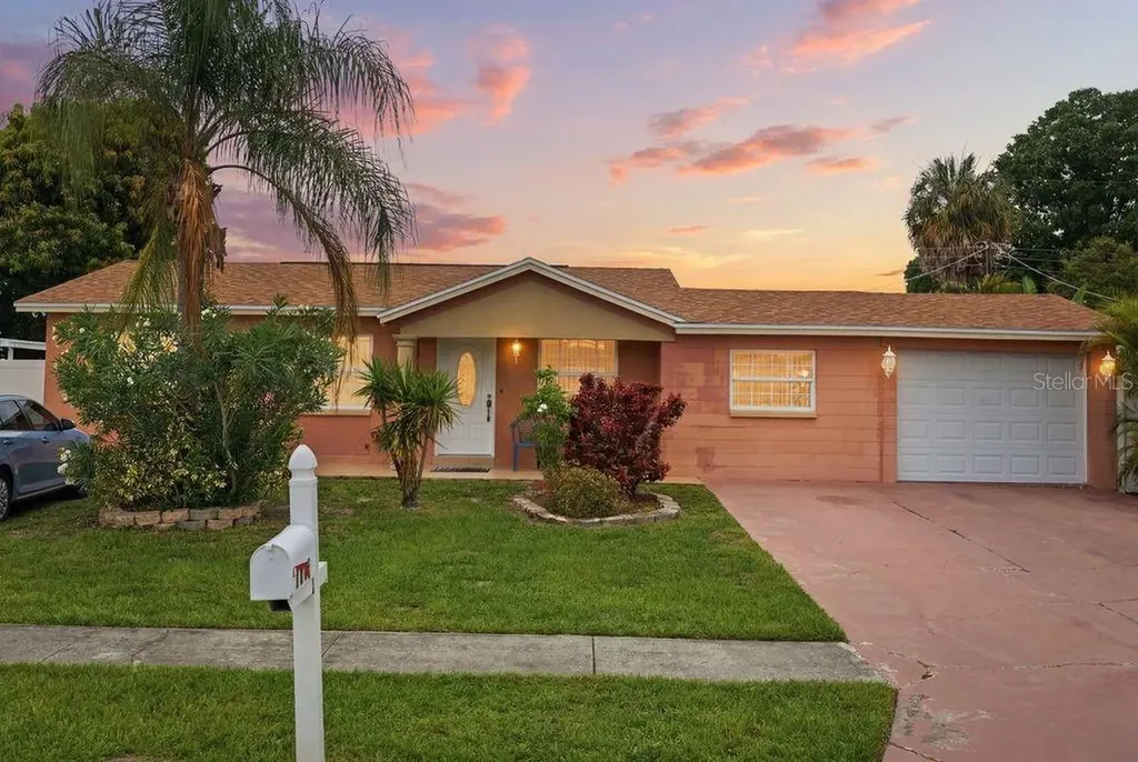 4914 Holiday Drive Tampa FL 33615
