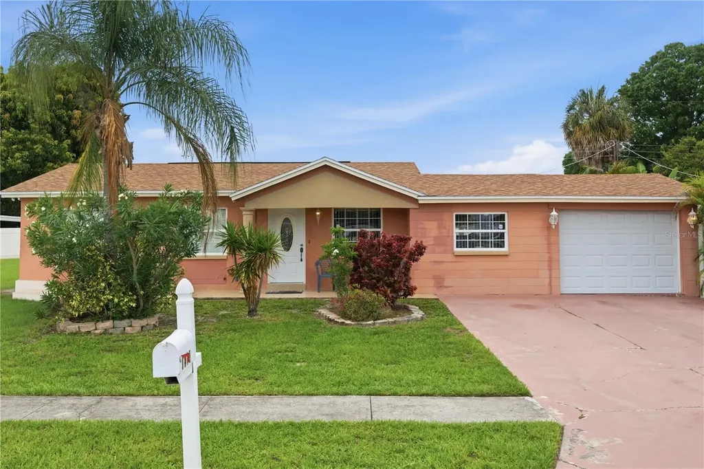 4914 Holiday Drive Tampa FL 33615