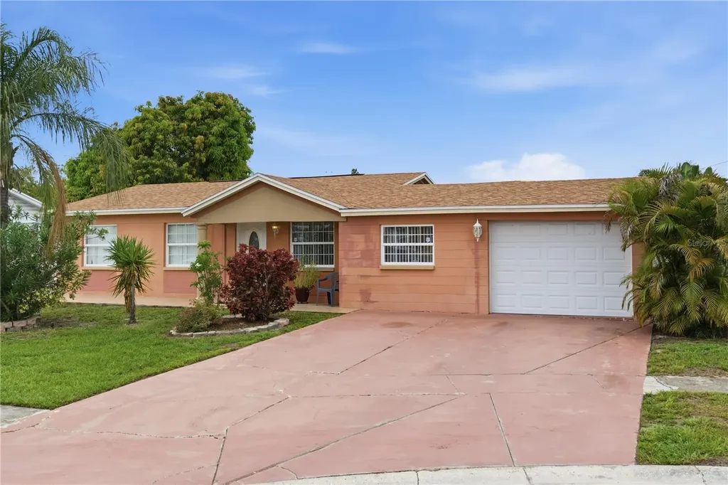 4914 Holiday Drive Tampa FL 33615