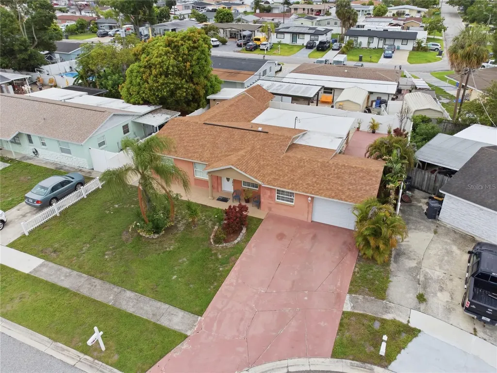4914 Holiday Drive Tampa FL 33615