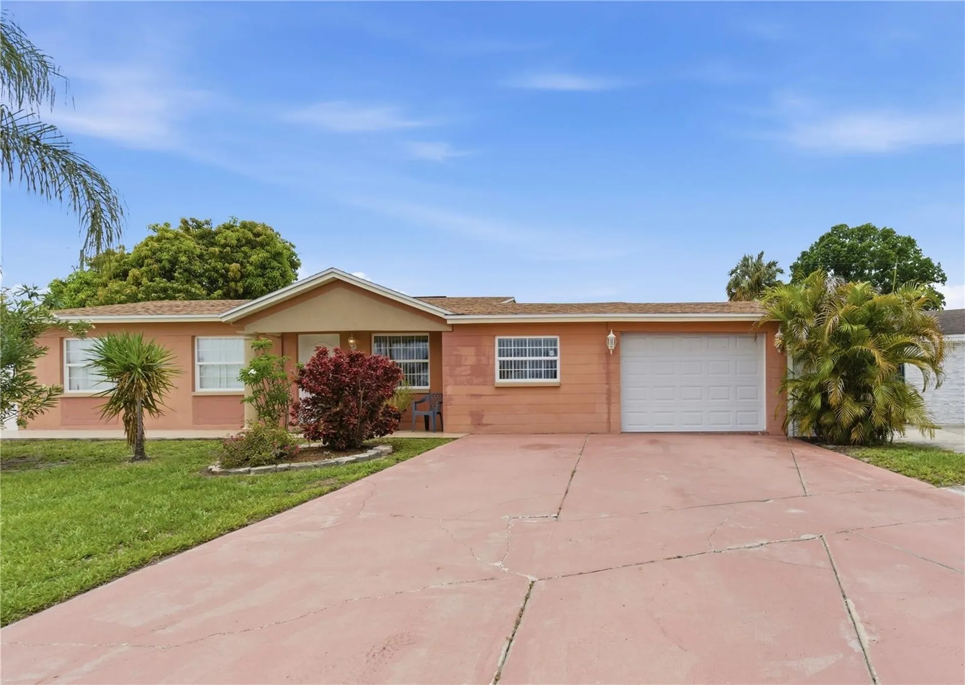 4914 Holiday Drive Tampa FL 33615