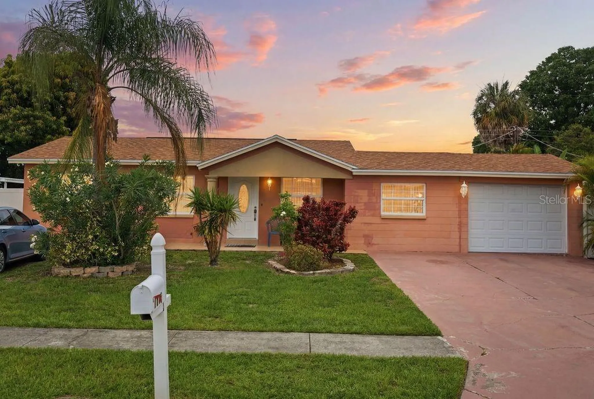 4914 Holiday Drive Tampa FL 33615
