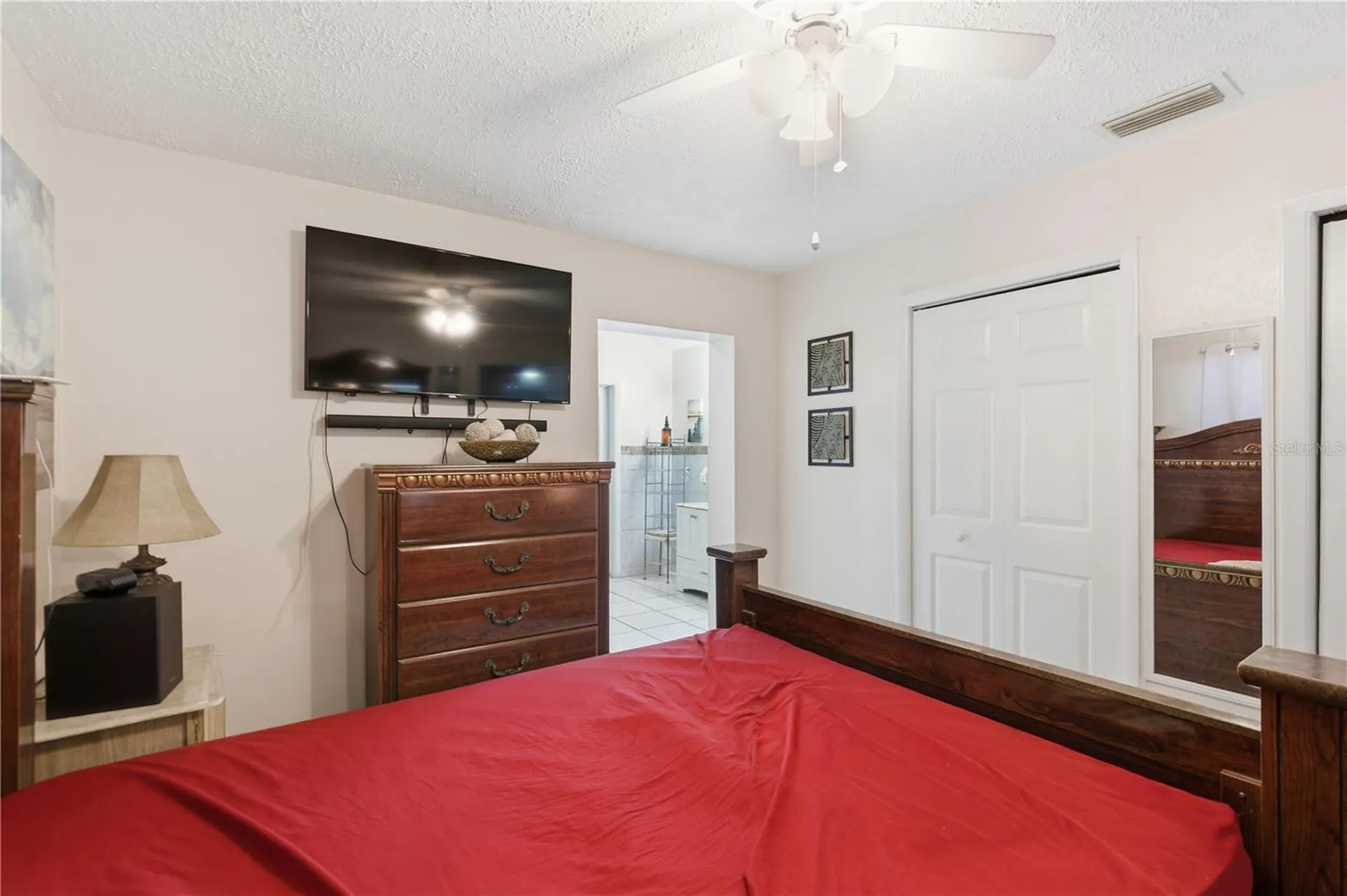 4914 Holiday Drive Tampa FL 33615