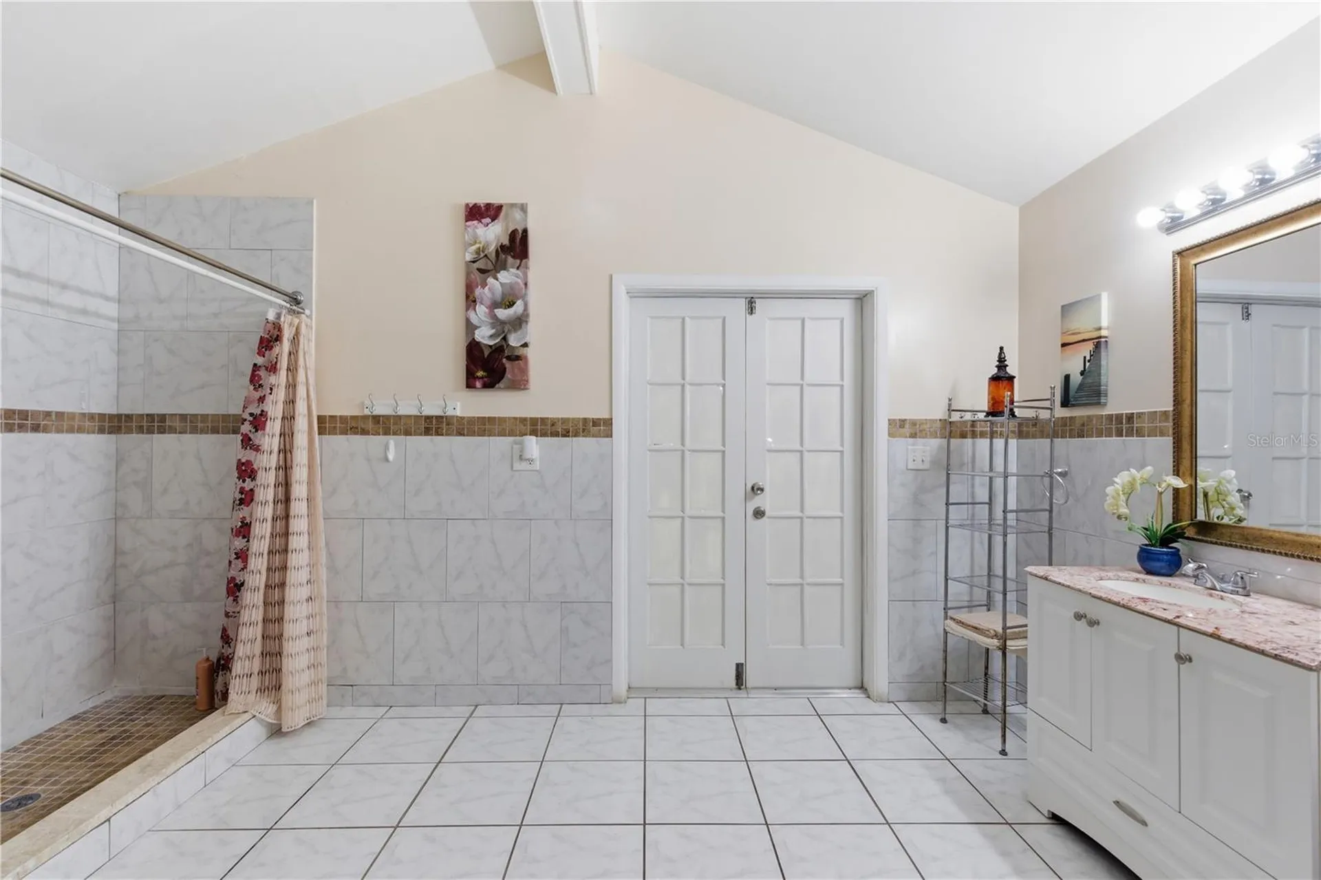 4914 Holiday Drive Tampa FL 33615
