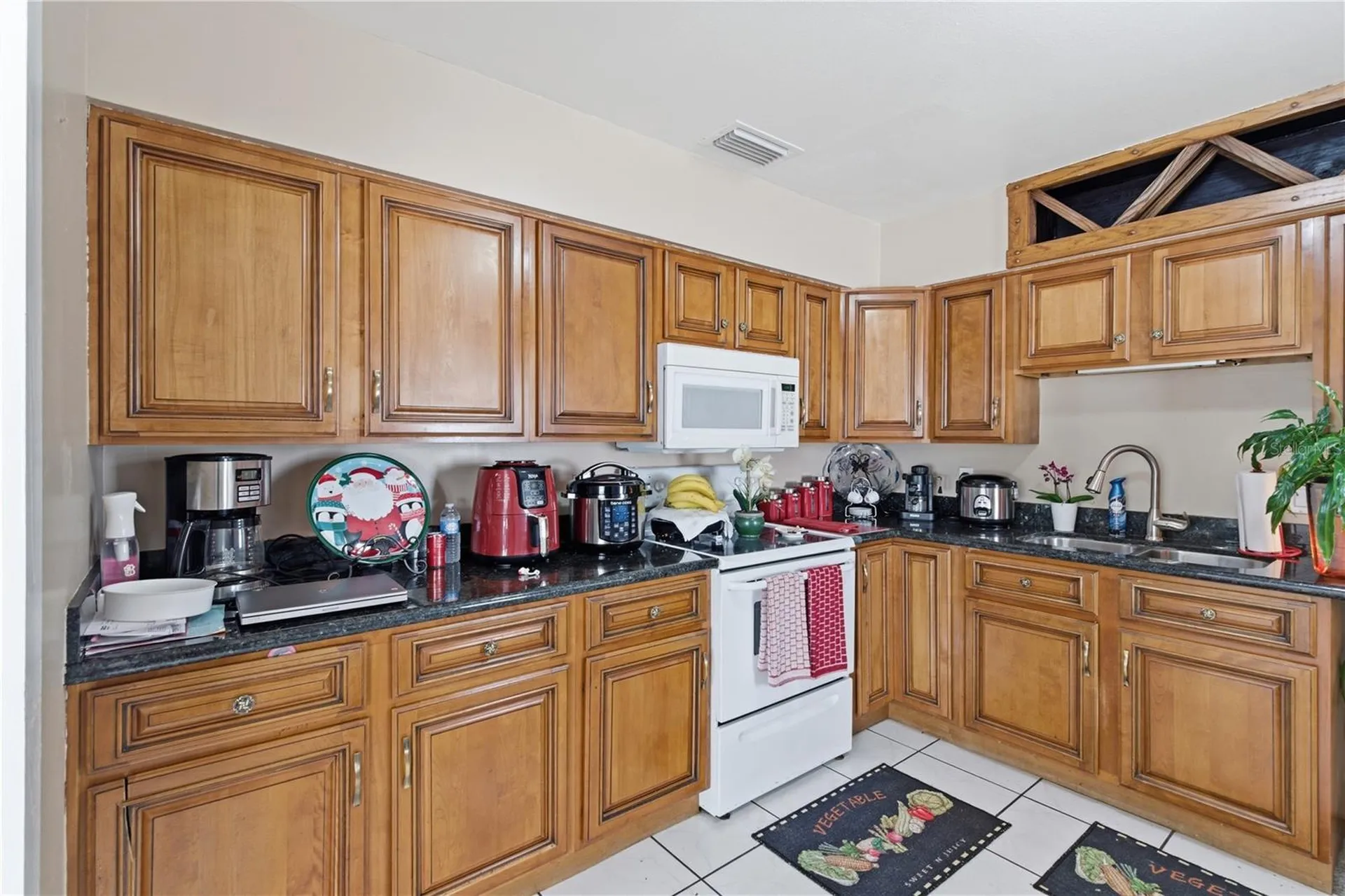 4914 Holiday Drive Tampa FL 33615