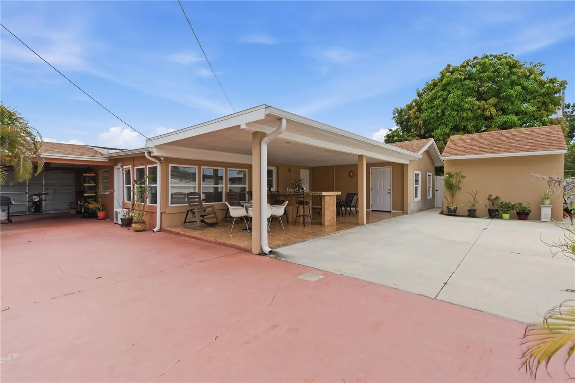 4914 Holiday Drive Tampa FL 33615