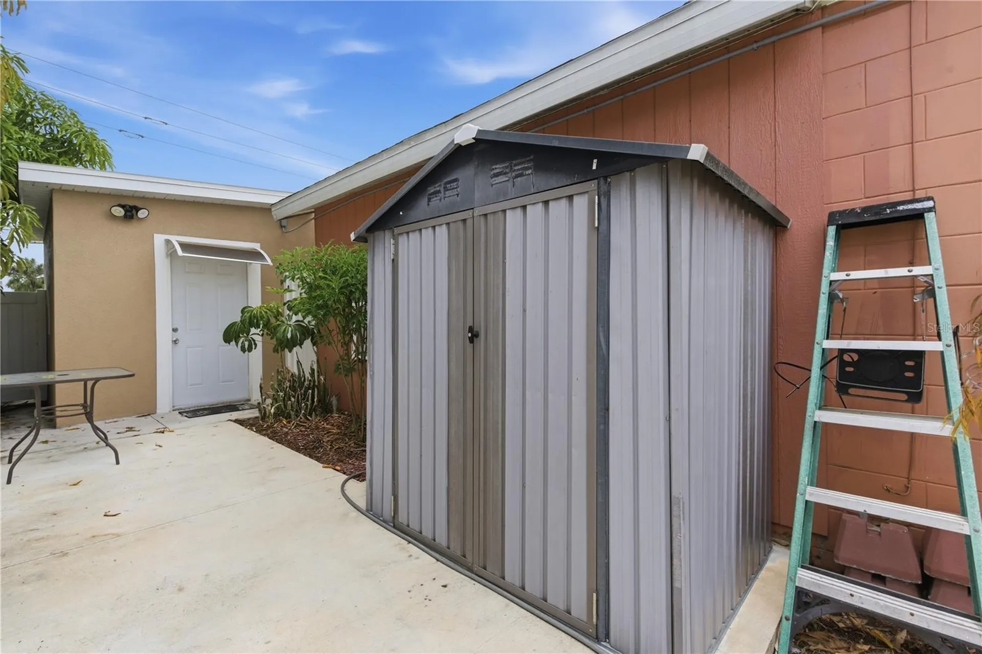 4914 Holiday Drive Tampa FL 33615