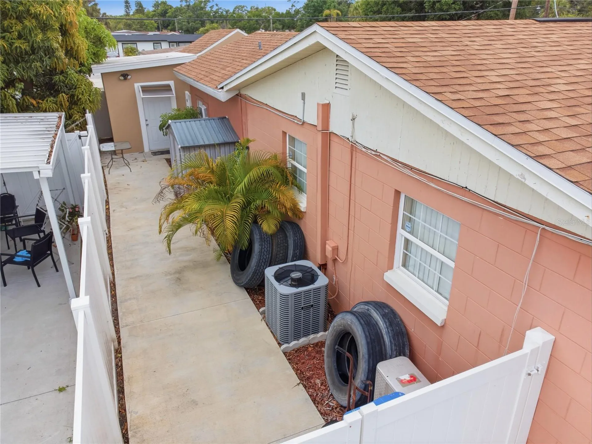 4914 Holiday Drive Tampa FL 33615