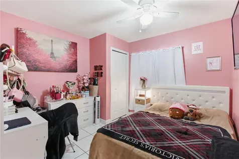 4914 Holiday Drive Tampa FL 33615