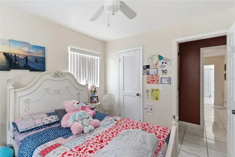 4914 Holiday Drive Tampa FL 33615