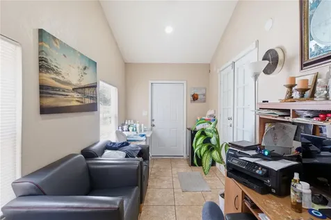 4914 Holiday Drive Tampa FL 33615