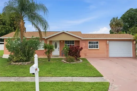 4914 Holiday Drive Tampa FL 33615