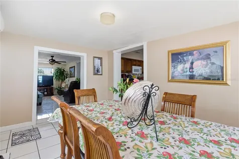 4914 Holiday Drive Tampa FL 33615