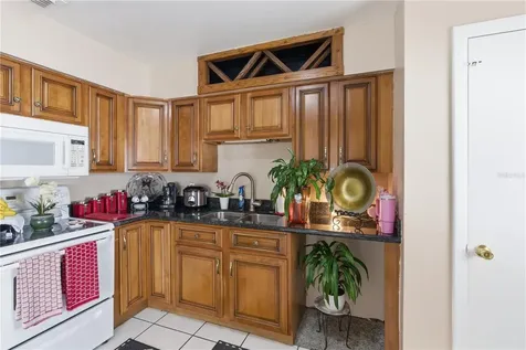 4914 Holiday Drive Tampa FL 33615