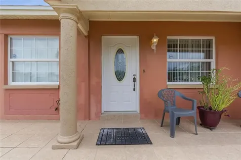4914 Holiday Drive Tampa FL 33615