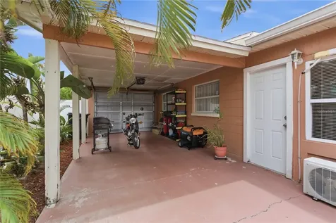4914 Holiday Drive Tampa FL 33615