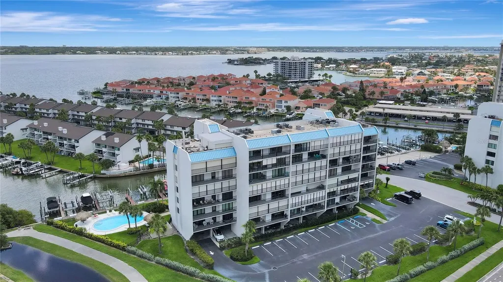 1581 Gulf Boulevard Clearwater Beach FL 33767