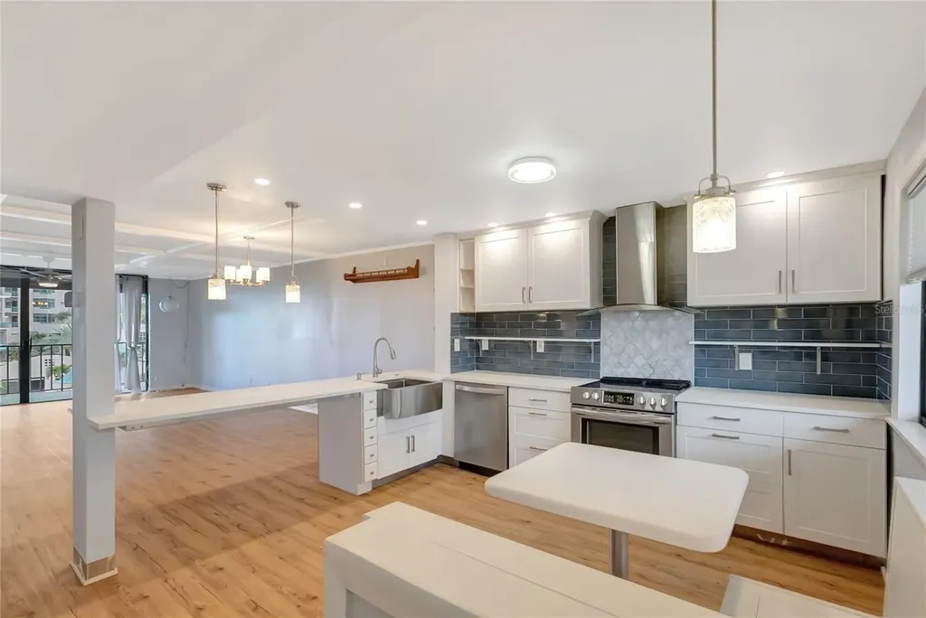 1581 Gulf Boulevard Clearwater Beach FL 33767