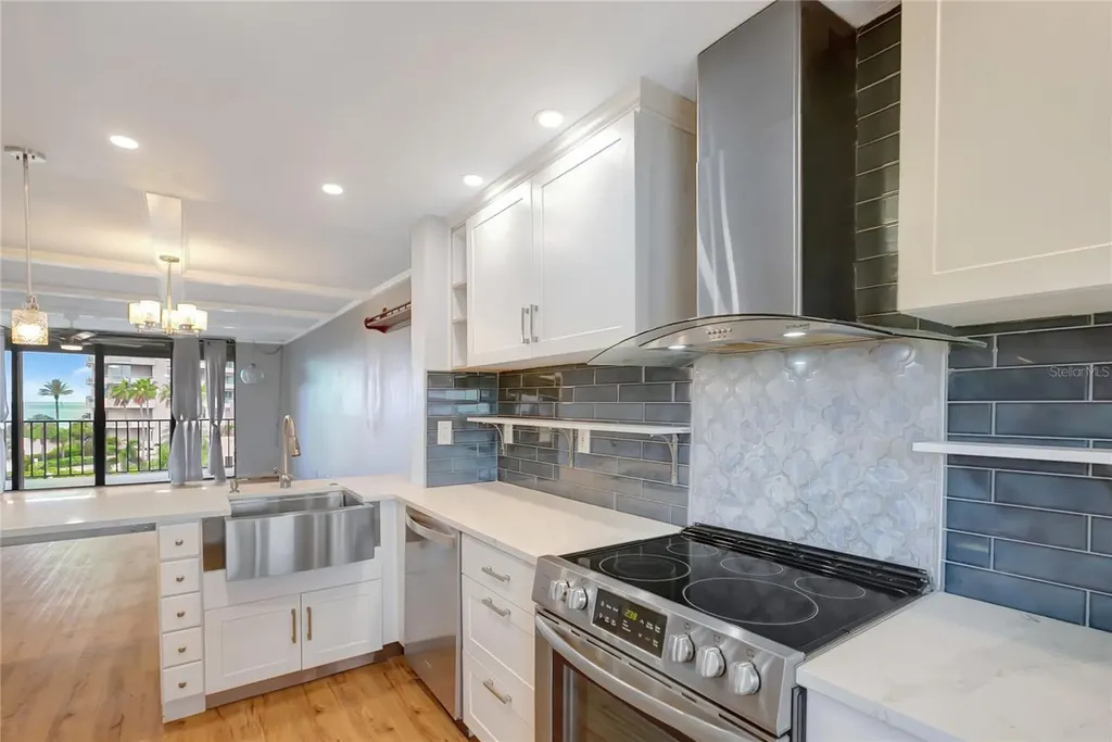 1581 Gulf Boulevard Clearwater Beach FL 33767