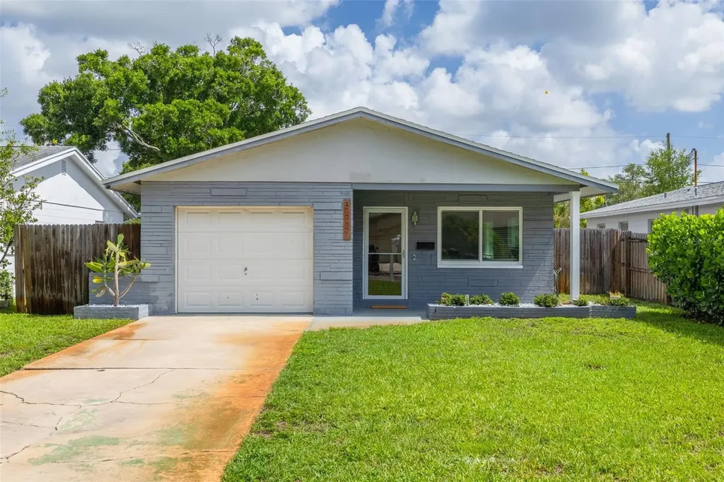 5621 16th Avenue N St Petersburg FL 33710