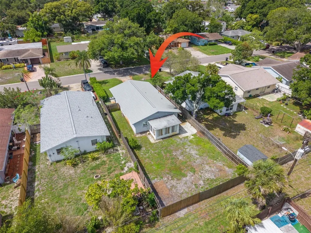 5621 16th Avenue N St Petersburg FL 33710