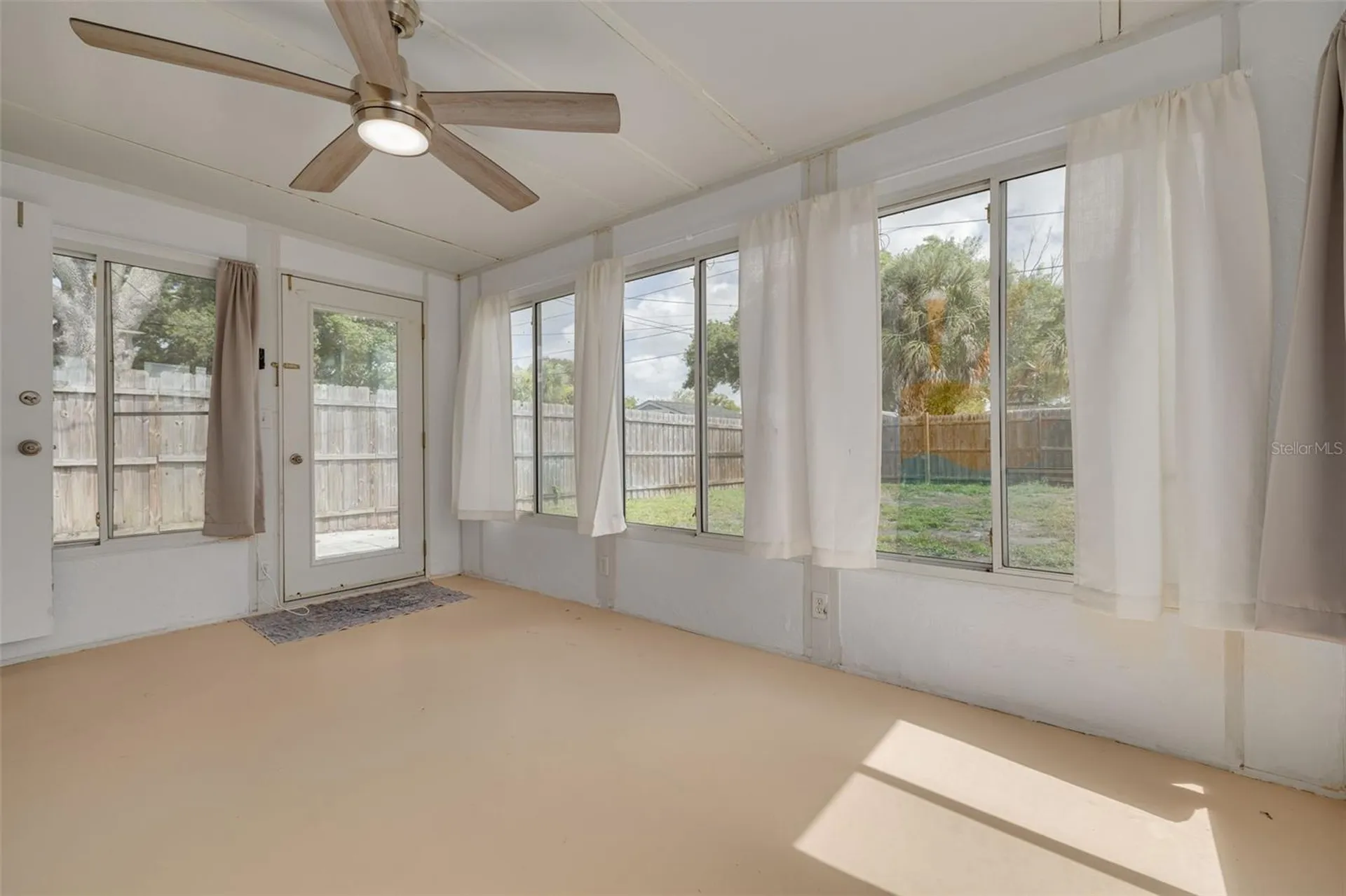 5621 16th Avenue N St Petersburg FL 33710