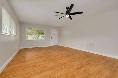 5621 16th Avenue N St Petersburg FL 33710
